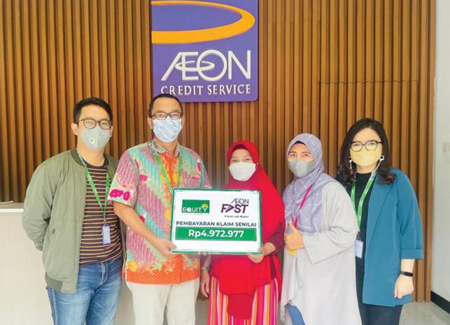  Equity Life Indonesia dan AEON Credit Service Indonesia Bayarkan Klaim Asuransi Jiwa Kredit