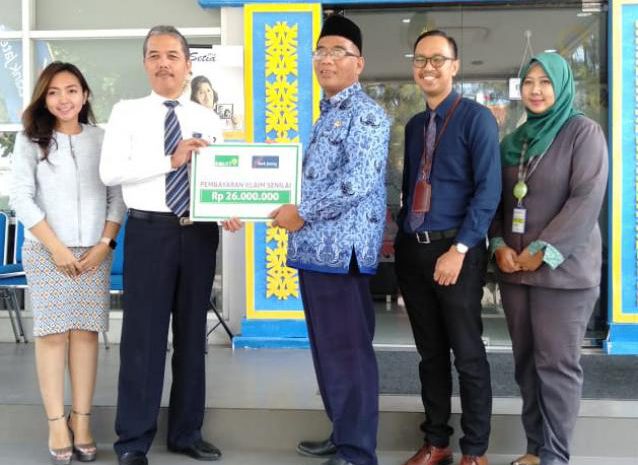  Bank Jateng dan Equity Life Indonesia Serahkan Klaim Senilai Rp26 Juta