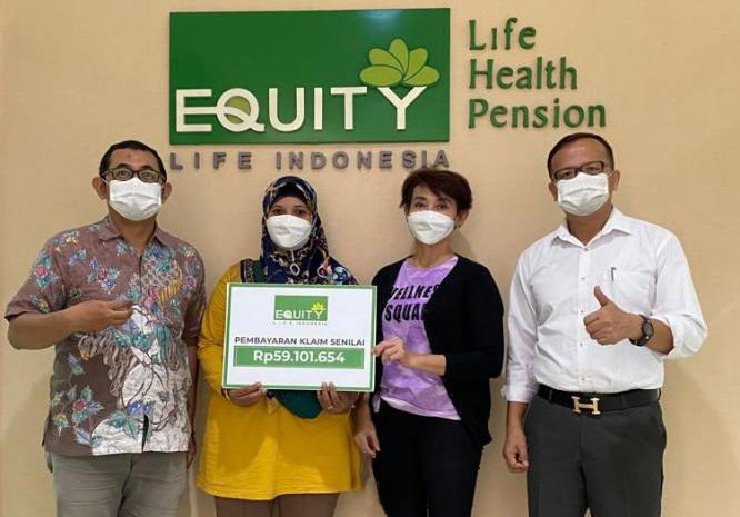  Penuhi Komitmen, Equity Life Indonesia Bayarkan Klaim Kepada Ahli Waris di Cirebon
