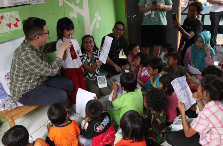  Equity Life Indonesia Berikan Literasi Kesehatan untuk Anak – Anak di Kampung Pemulung Ciputat